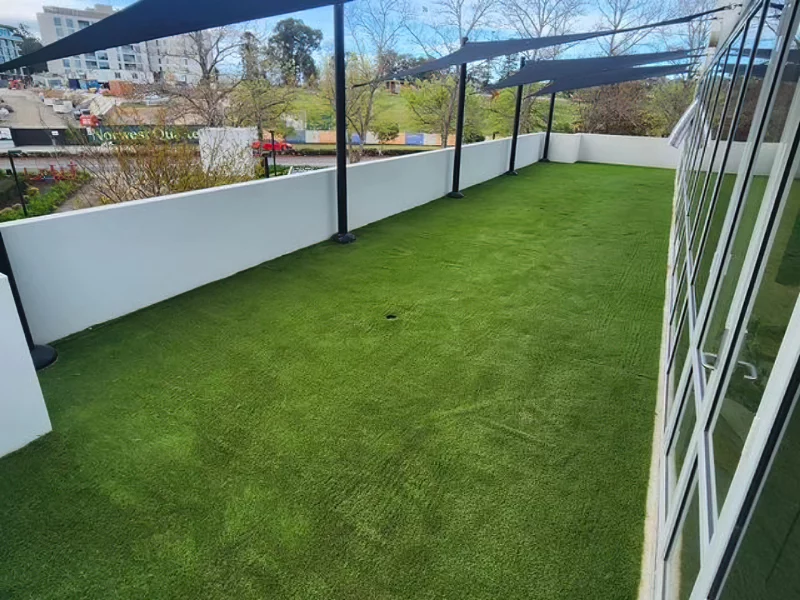 Homepage 13 Synthetic grass supply for builders