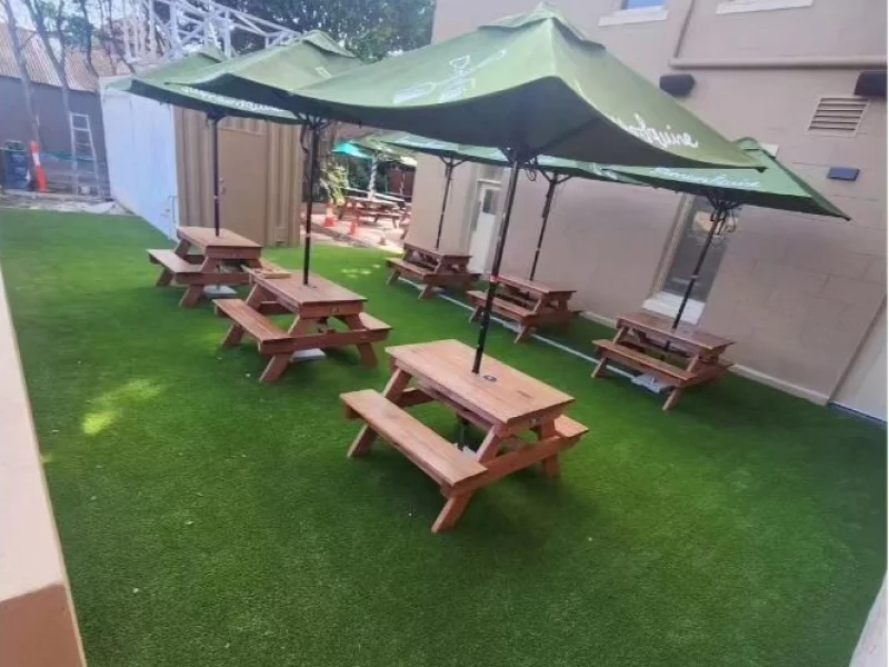 Homepage 10 Outdoor entertaining areas with artificial grass